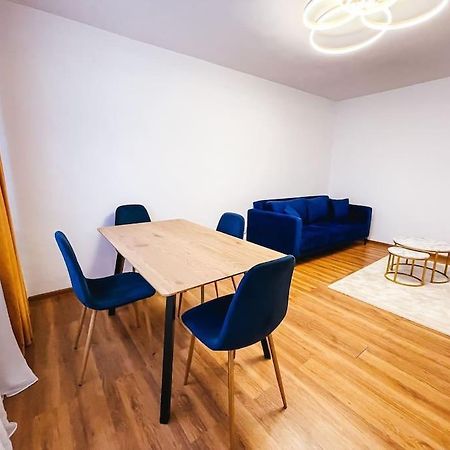 Quickspace Modern Concept Букурещ Екстериор снимка